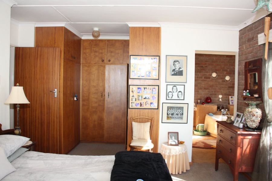 4 Bedroom Property for Sale in Langenhovenpark Free State